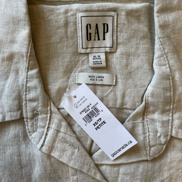 New With Tags. Gap Women’s Linen Button Down Shirt - Picture 3 of 5